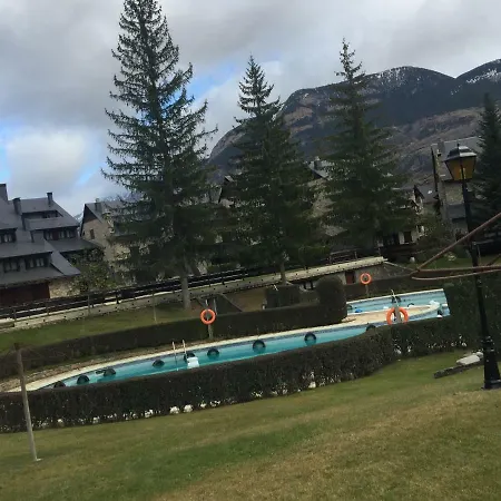 Appartamento Urbanizacion Linsoles - Benasque Sahun Esterno foto